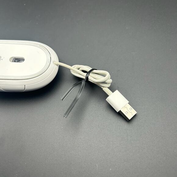 Genuine Apple A1152 USB Optical Mouse Wired Pro Mouse for iMac, MacBook - Picture 4 of 9